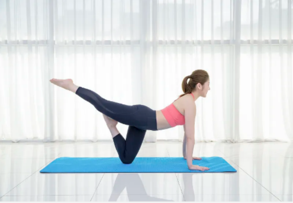 这个夏天，16 个瑜伽动作，给你美腿翘臀！（动图教程）