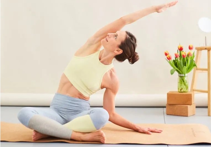 瑜伽动作那么多，其实就这7大类！看懂了你的练习更有效