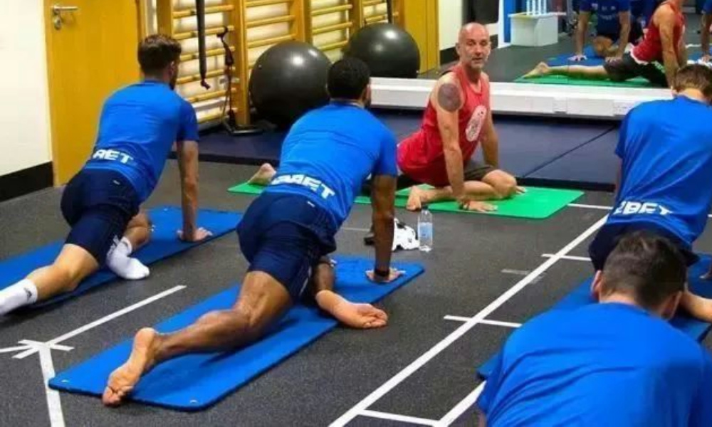 欧洲杯激战正酣丨为什么足球巨星都痴迷瑜伽？