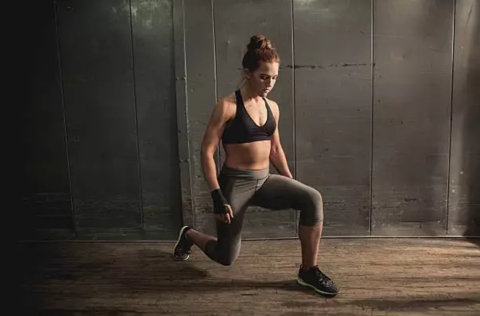 你可能没想到？每天坚持几组弓箭步，能给身体带来这么大的改变！