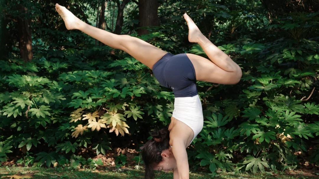 ॐ 起床后做这个瑜伽体式，让你忙活一整天都不会累！简单易做！